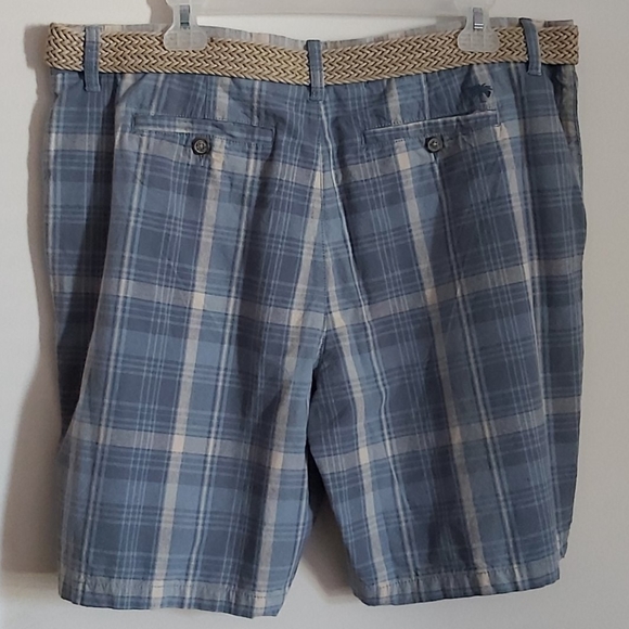 Mens Shorts - Picture 2 of 3